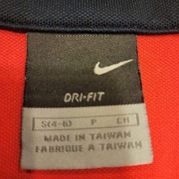 Nike DriFit Sports Top Size Small - Picture 3 of 3